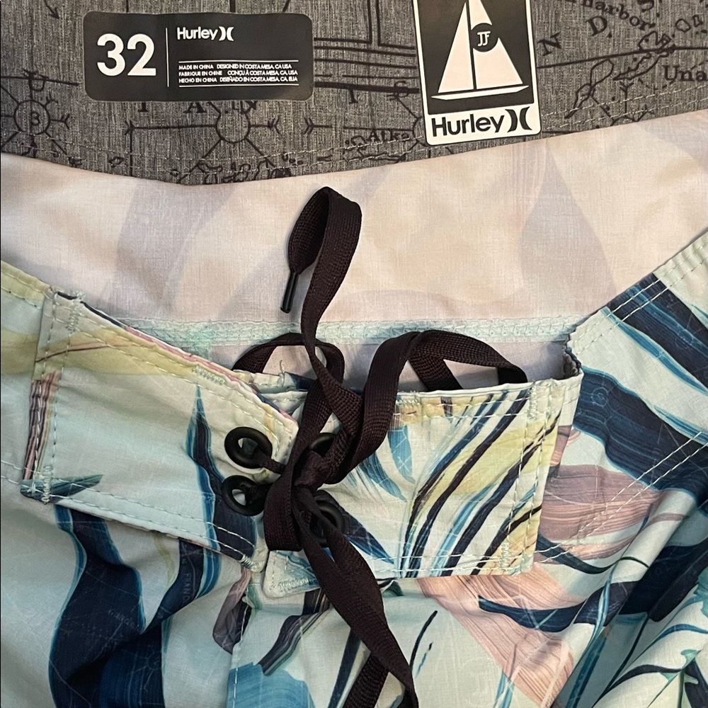 Hurley Phantom Board Shorts.   Size 32 - Picture 4 of 5
